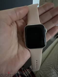 Apple SE series watch 0