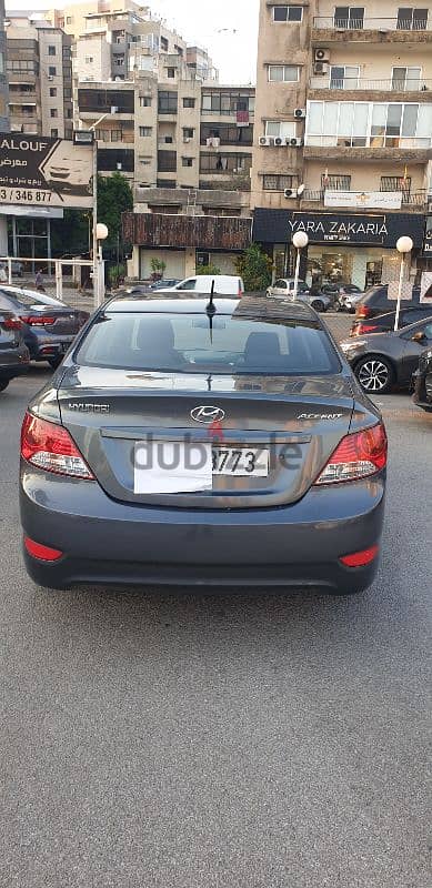 Hyundai Accent 2013 source company f. o ABS  new tires like new 1