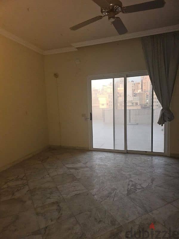 apartment For sale in sakiet janzirشقة للبيع في ساقية الجنزير ٣٠٠،٠٠٠$ 3