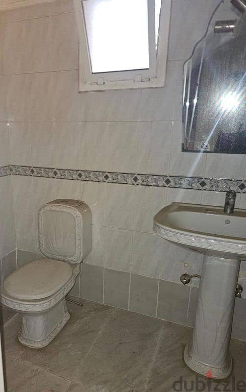 apartment For sale in sakiet janzirشقة للبيع في ساقية الجنزير ٣٠٠،٠٠٠$ 4