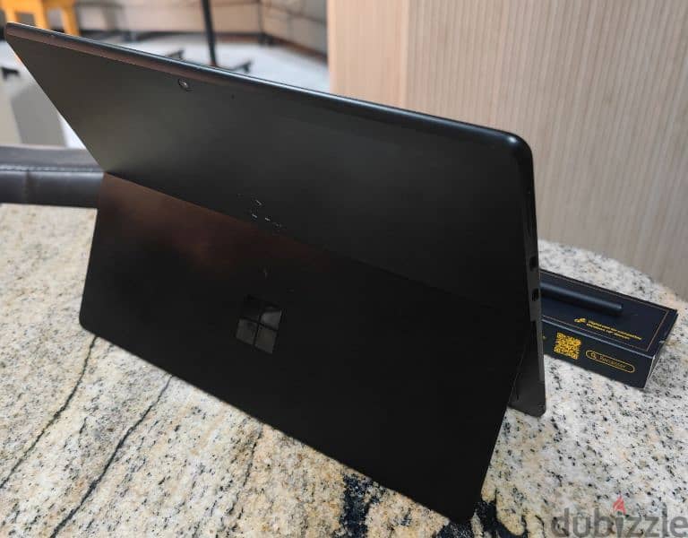 Microsoft surface X Pro SQ2 1