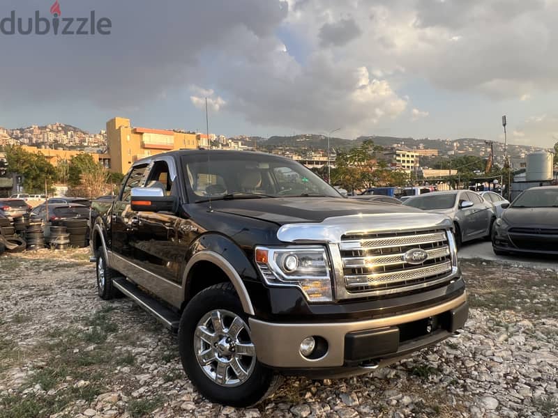 Ford F150 lariat 5.0 L V8  2013 VERY CLEAN 2