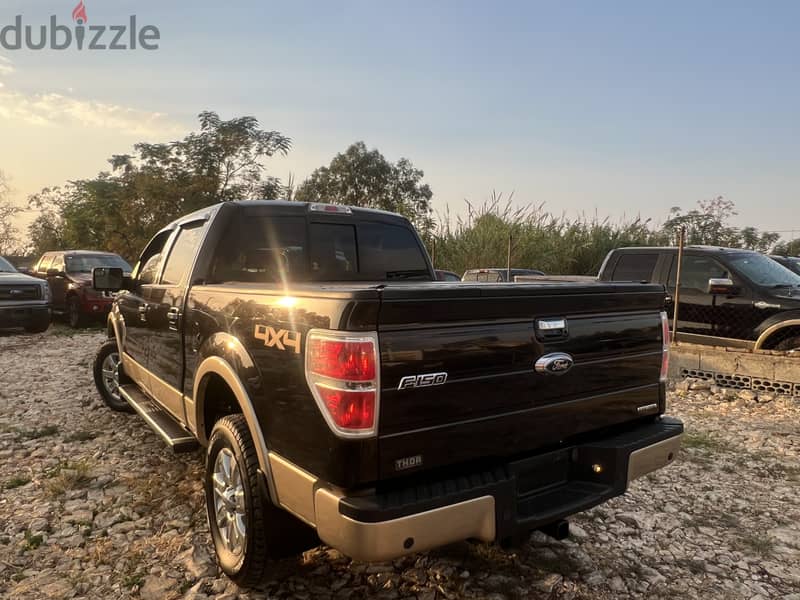 Ford F150 lariat 5.0 L V8  2013 VERY CLEAN 3