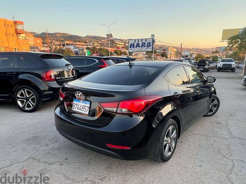 Hyundai Elantra 2015 manual transmission GOOD CONDITION 3