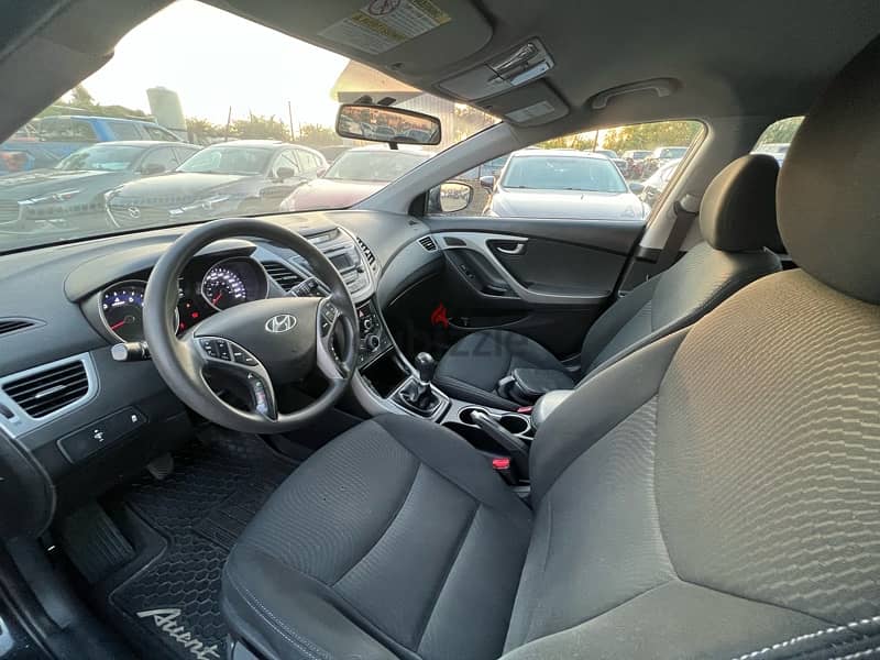 Hyundai Elantra 2015 manual transmission GOOD CONDITION 4