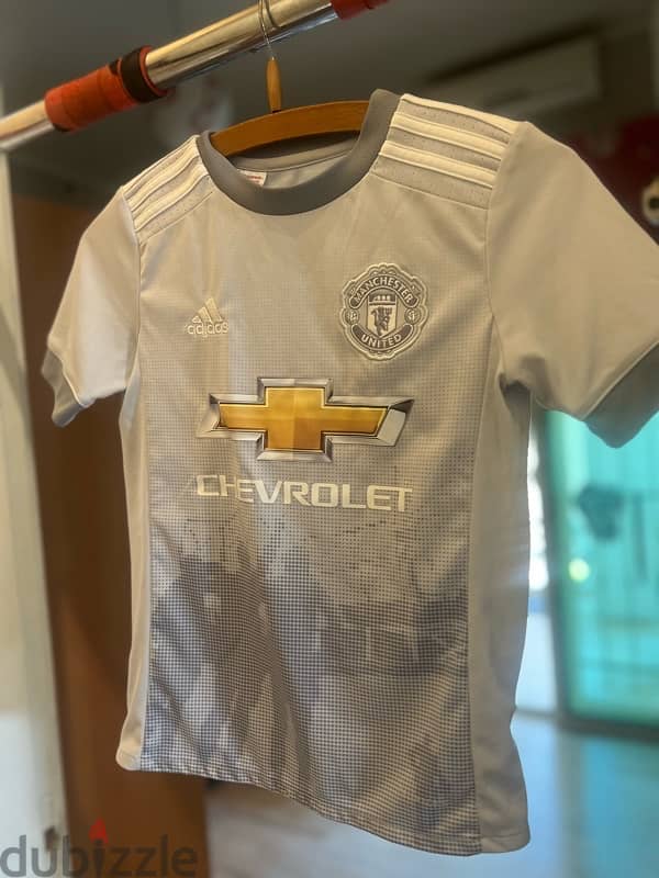 original from adidas kids pogba man utd football 2017/18 barely used 0