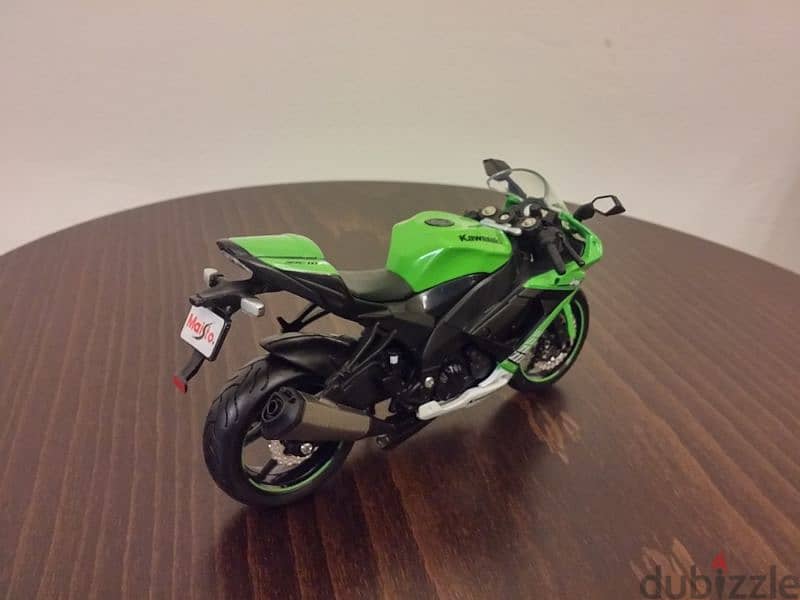 Kawasaki Ninja ZX-10R diecast motorcycle model 1:12 5