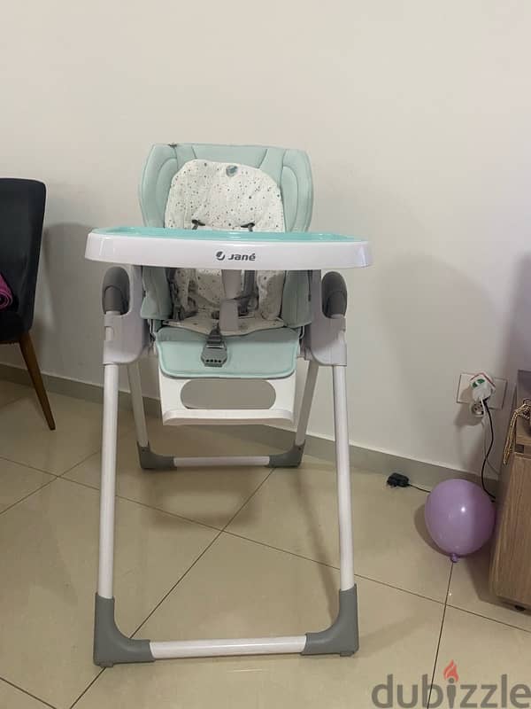 high chair from le bouquet boutique 1