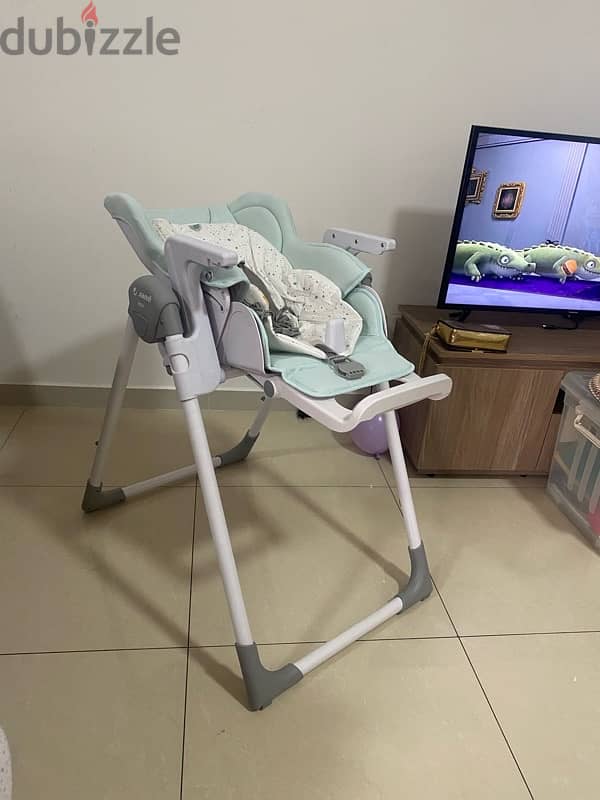 high chair from le bouquet boutique 3