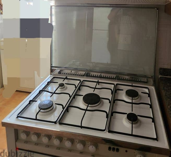 Cooker and oven 0