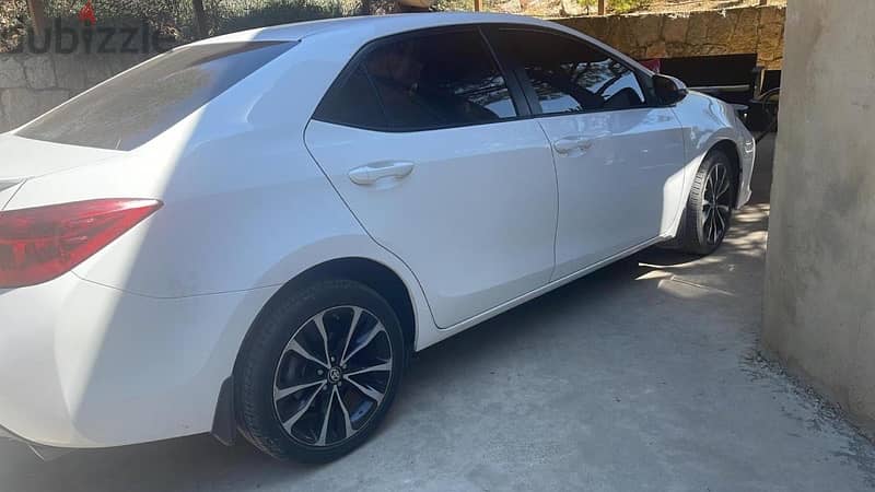 Toyota Corolla 2017 3