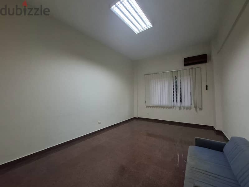 Badaro | Prime Location | 120m² Office | 4 Rooms | 2 Bathrooms | ACs 6