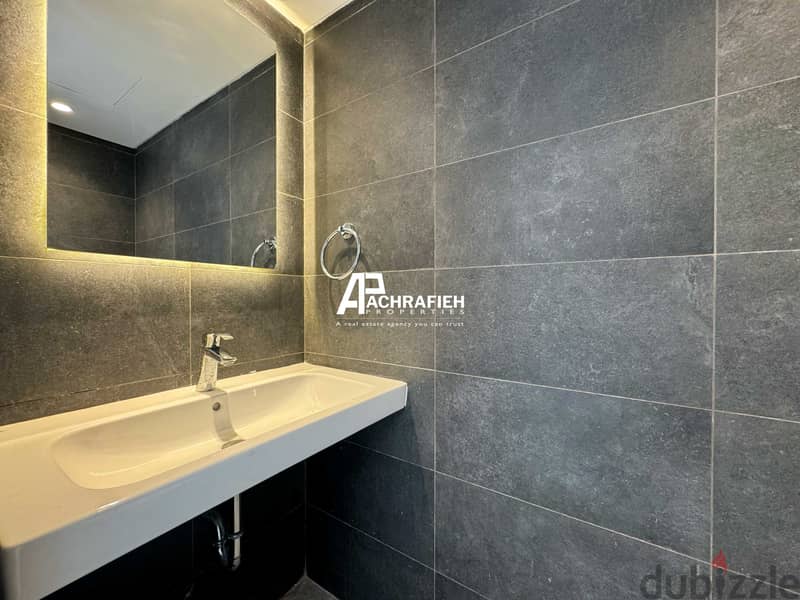 Loft For Sale In Achrafieh - شقة للبيع في الأشرفية 9