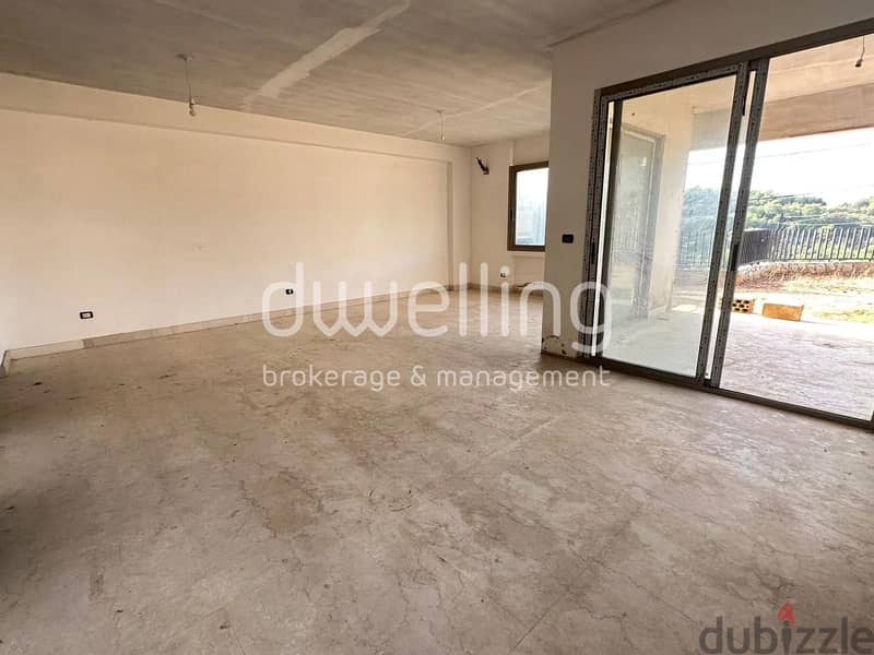 Spacious Flat with Garden for sale in Awkar 1