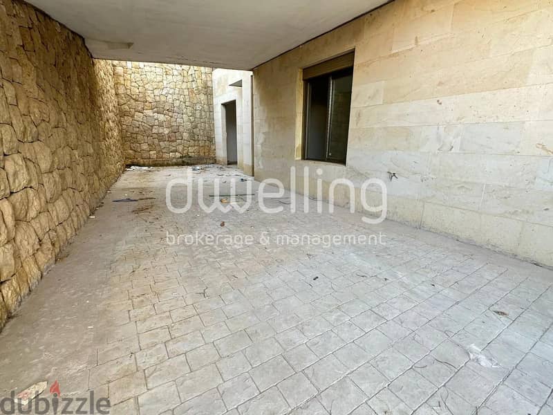 Spacious Flat with Garden for sale in Awkar 2