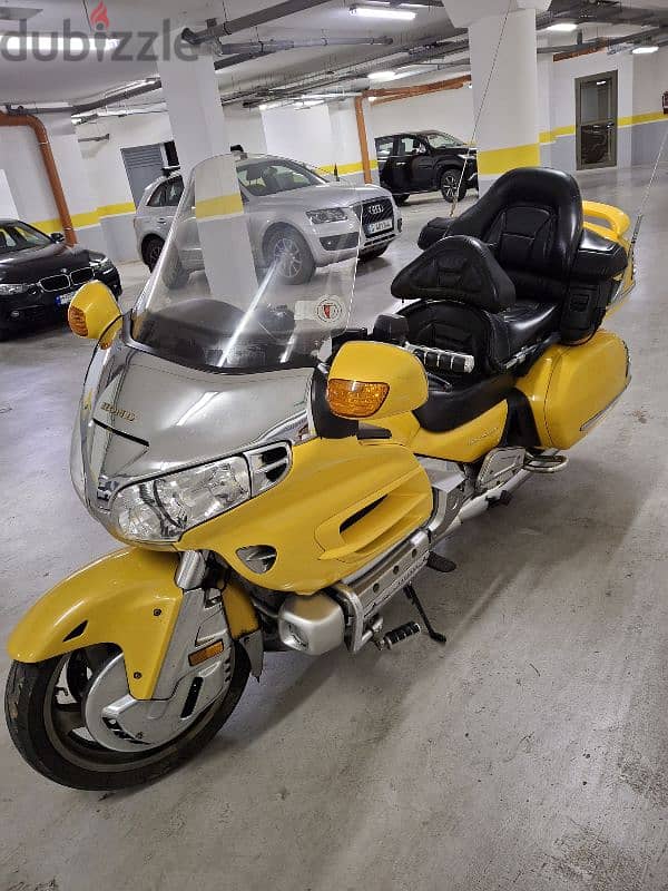 Honda Goldwing 1800cc.  No WhatsUp 9613298812 1