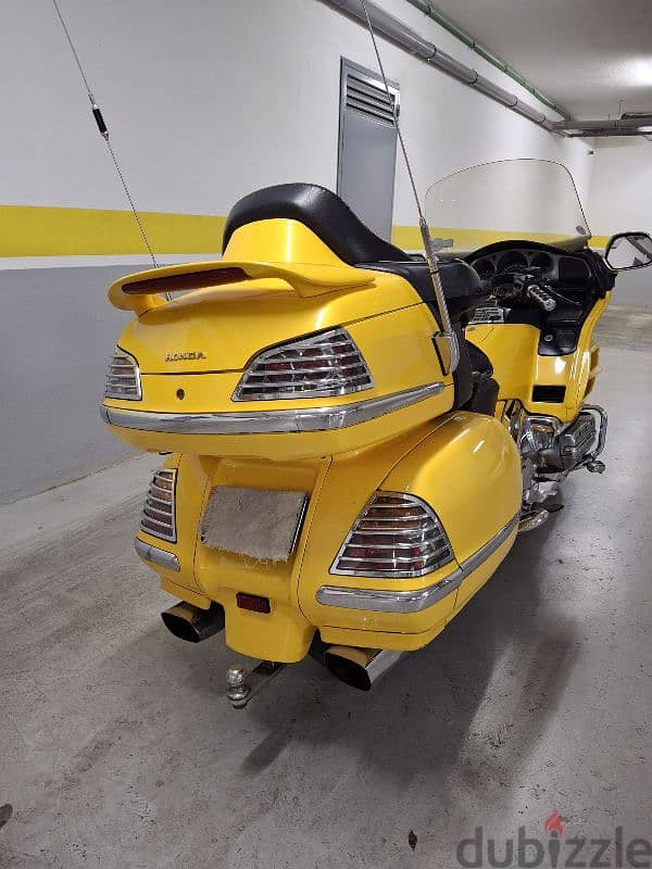 Honda Goldwing 1800cc.  No WhatsUp 9613298812 2