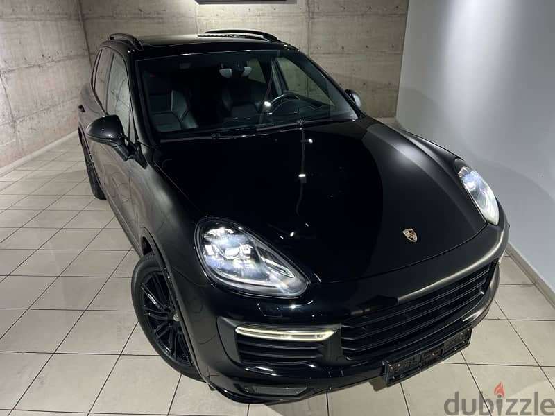 Porsche Cayenne GTS 2016 Low mileage 16