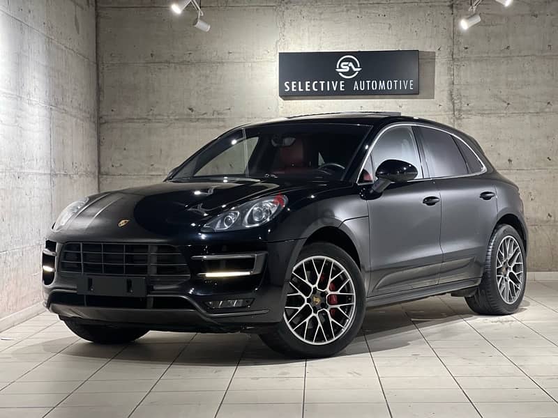 PORSCHE MACAN TURBO 2