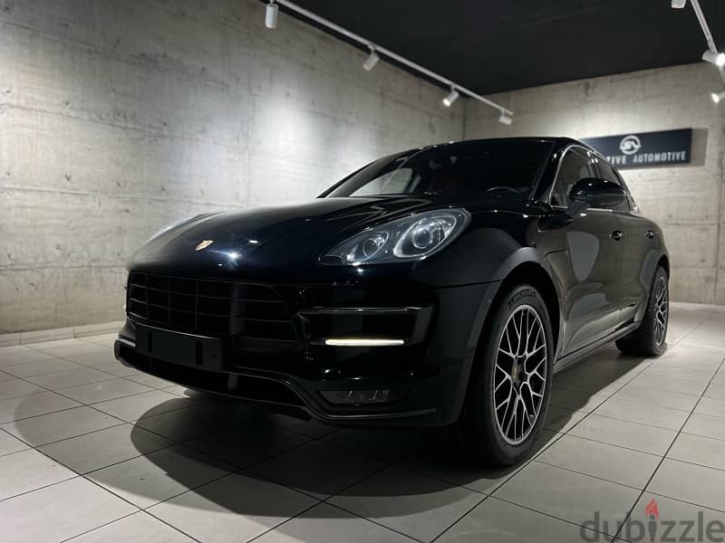 PORSCHE MACAN TURBO 3