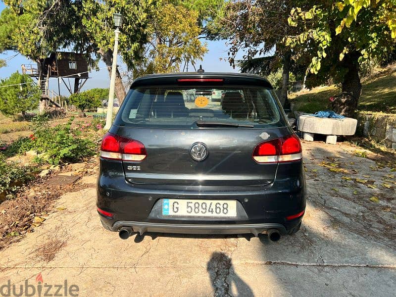 Volkswagen Golf 2010 5