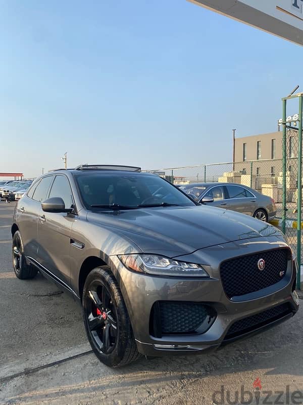 Jaguar F-Pace sport V6 2017 clean carfax 1