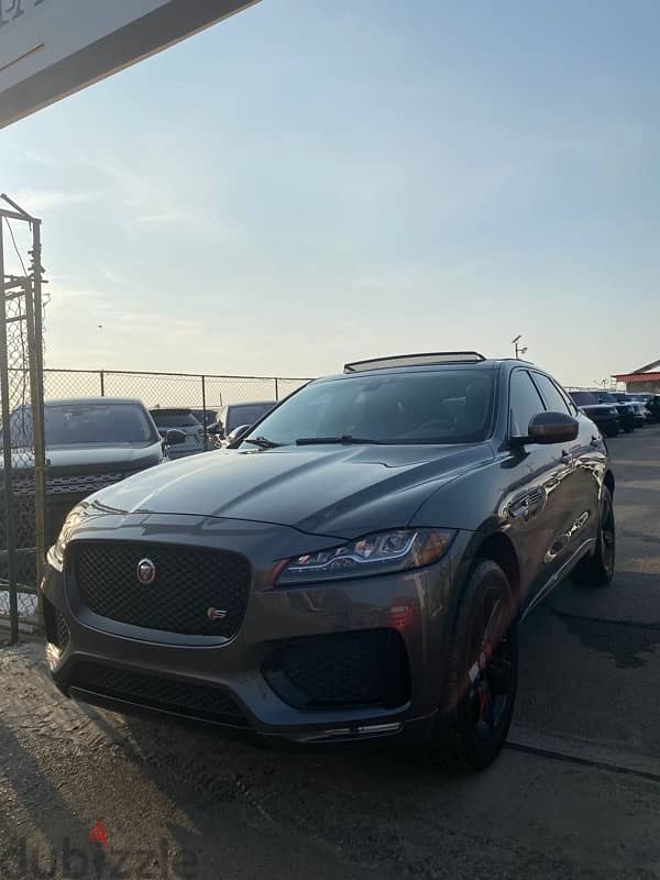 Jaguar F-Pace sport V6 2017 clean carfax 2