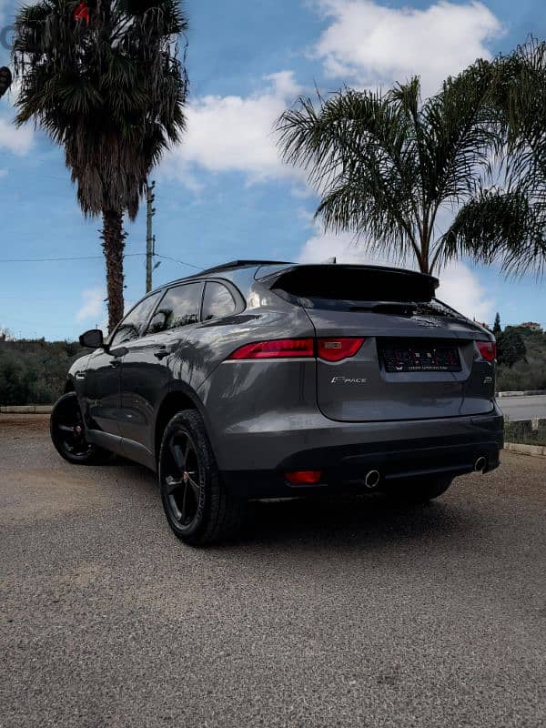 Jaguar F-Pace 2017 3