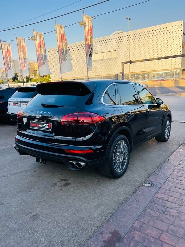 Porsche Cayenne 2017 “S” Clean Carfax 4