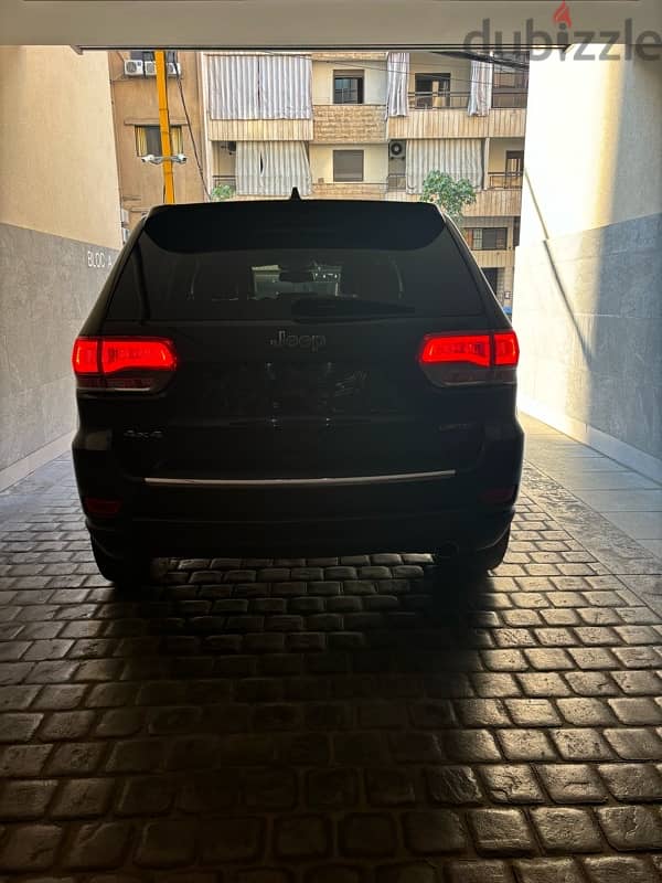 Jeep Grand Cherokee 2016 limited black on black 4