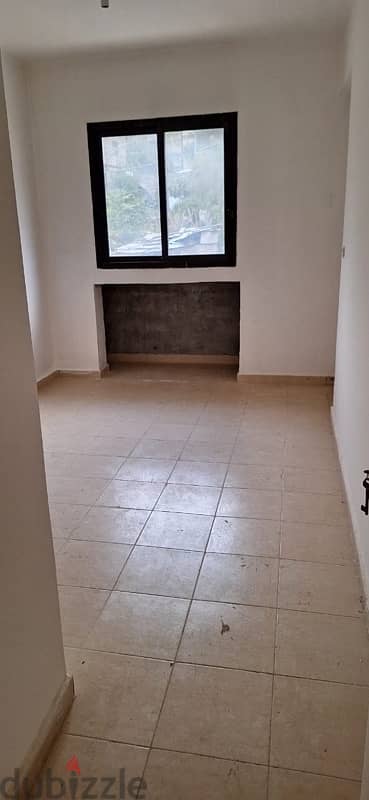 For Sale: Apartment in Zakrit 2