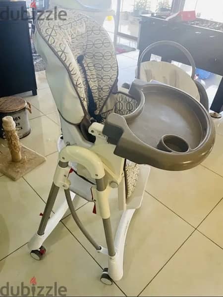 High Chair Love n Care (in excellent condition) 3