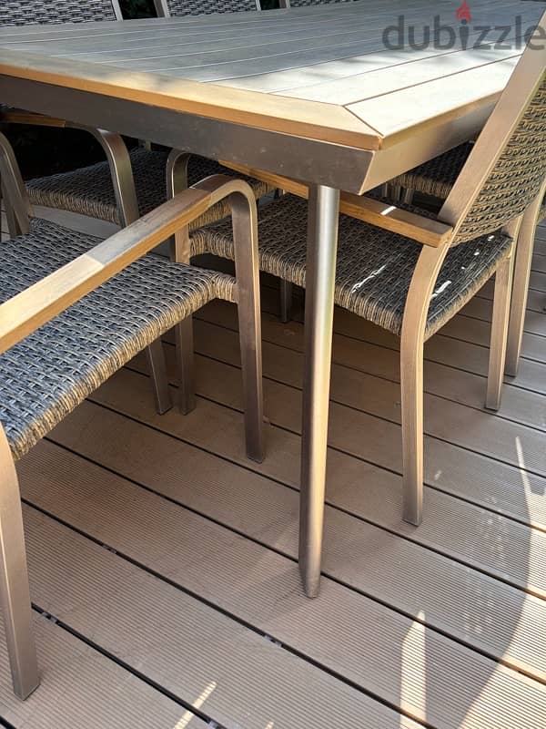 outdoor dining table & chairs 2