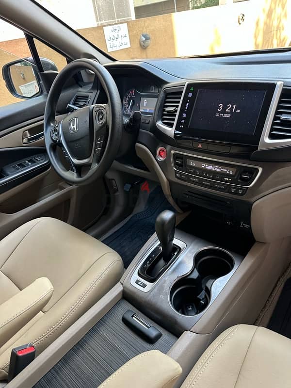 Honda Pilot AWD 2016 dark blue 7