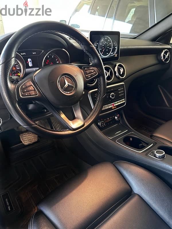 Mercedes GLA 2018 250 twin turbo 4matic very clean 2