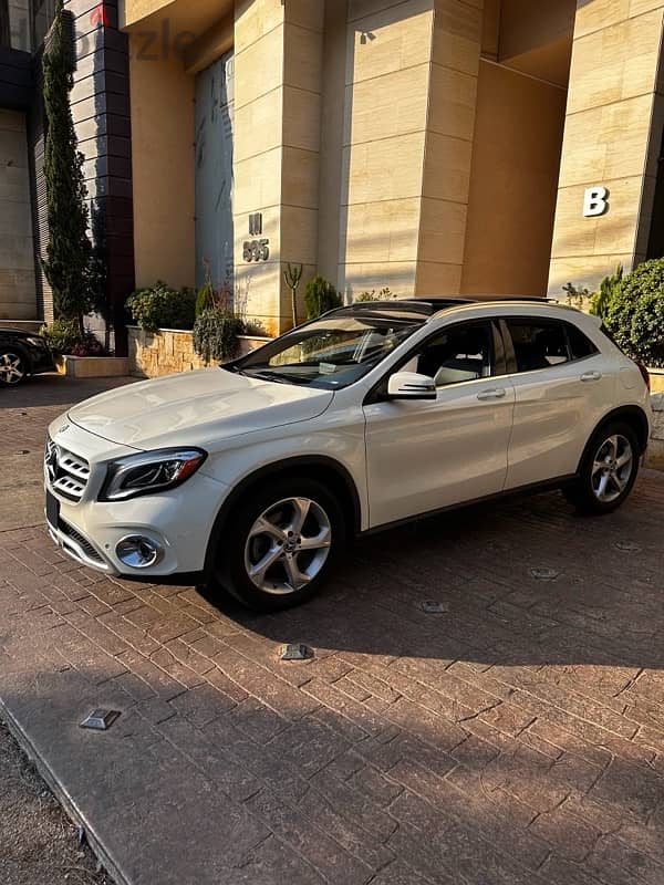 Mercedes GLA 2018 250 twin turbo 4matic very clean 6