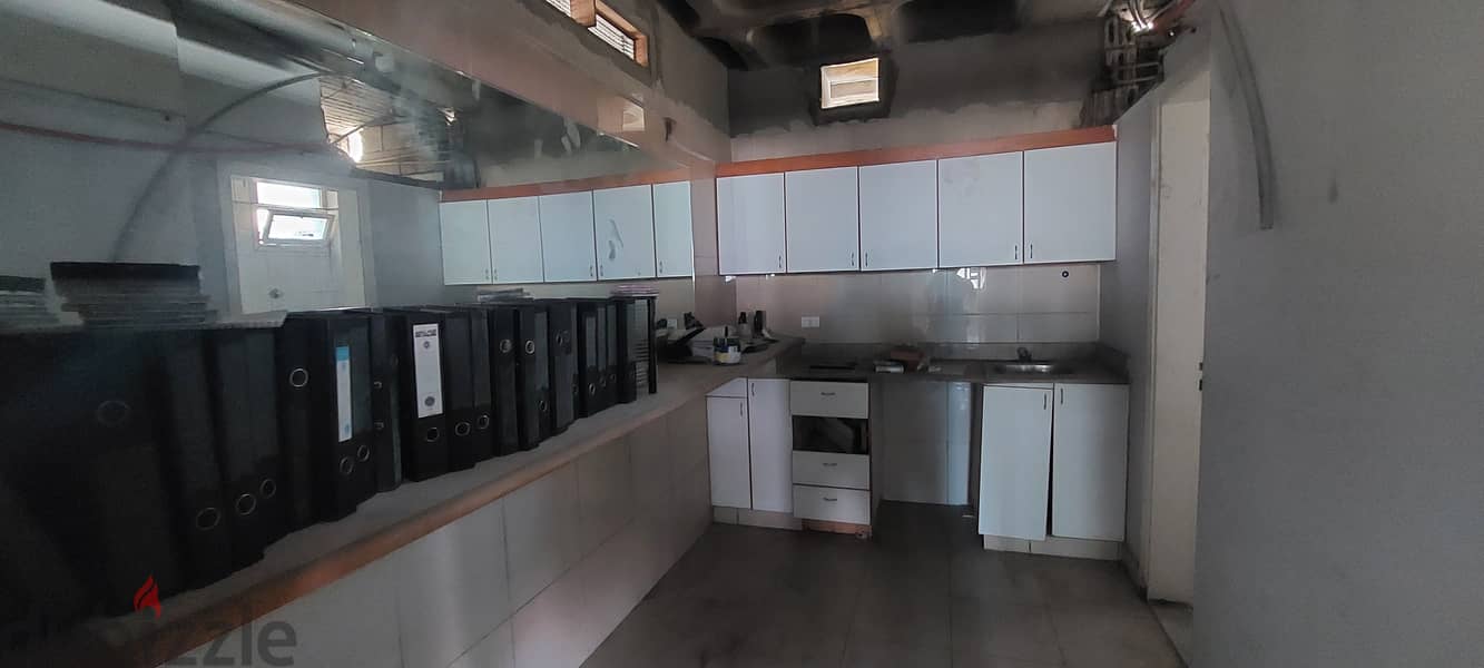 Office for rent in Gemayzeh مكتب للإيجار في الجميزة 4