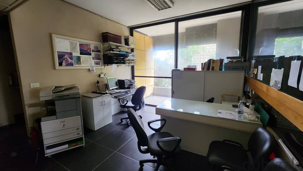 Office for rent in Louaizeh مكتب للإيجار في اللويزة 2