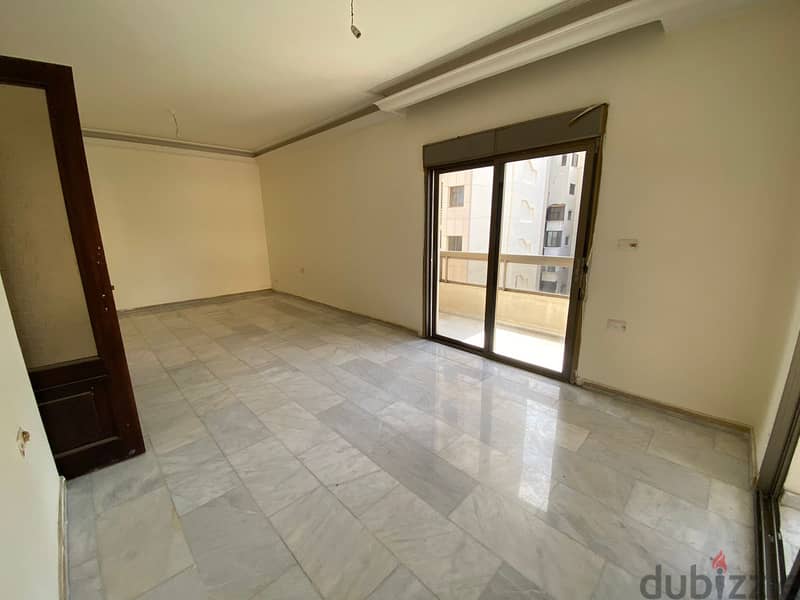 Apartment for sale in Ras el Nabeh شقة للبيع برأس النبع 0