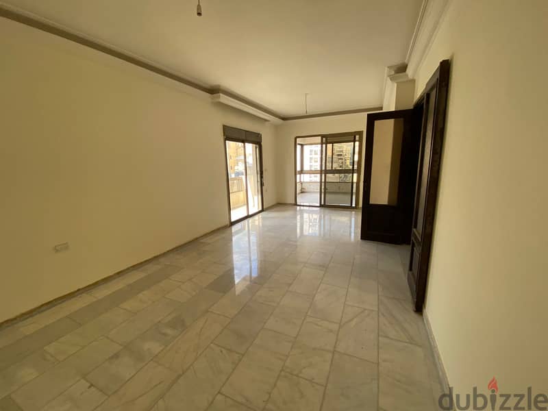 Apartment for sale in Ras el Nabeh شقة للبيع برأس النبع 3