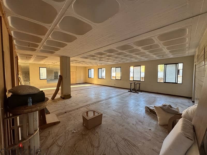 warehouse in dekwane for rent صالة  مستودع ديبو  للايجار في الدكوانة 0