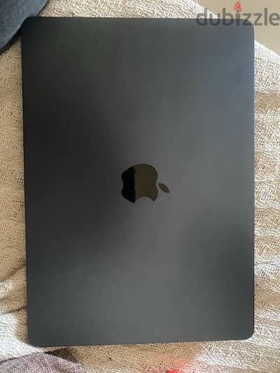 mackbook air m2 (mint condition)