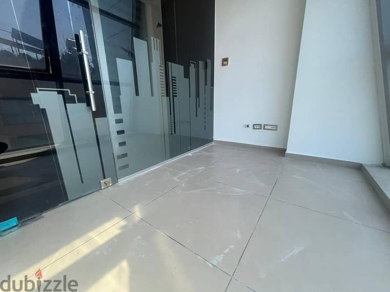 Office for rent in Badaro مكتب للايجار في بدارو 3