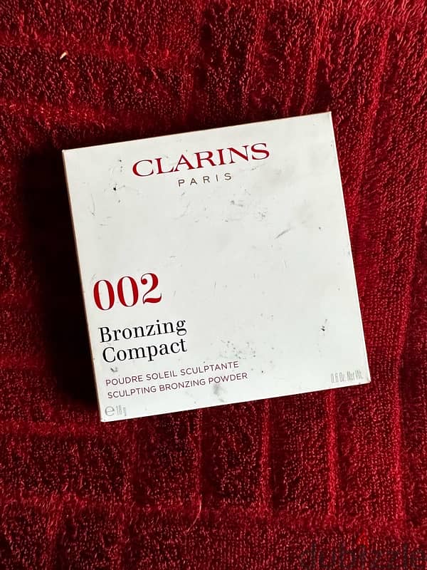 Clarins Sculpting Bronzing Powder 1