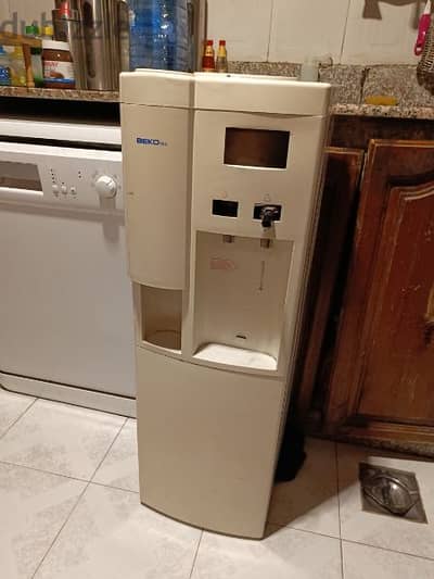 Used water dispenser