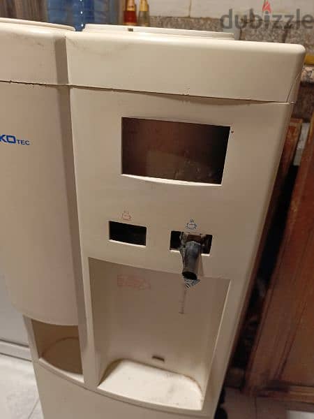 Used water dispenser 1