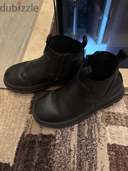 2 boots size 29 0