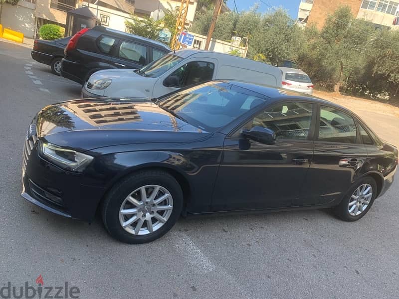 Audi A4 2016 76327620 2