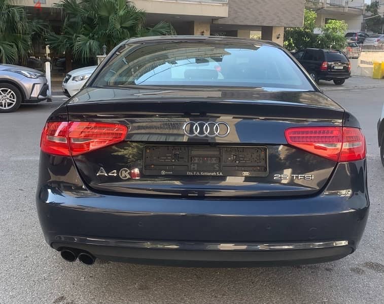 Audi A4 2016 76327620 4