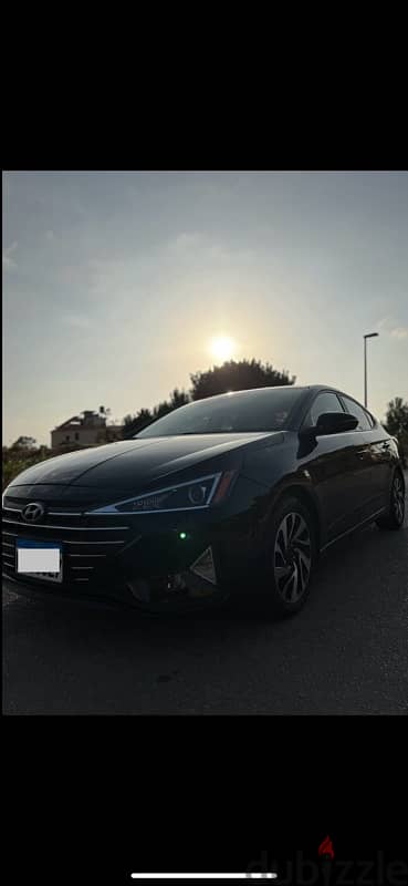 Hyundai Elantra 2019 1